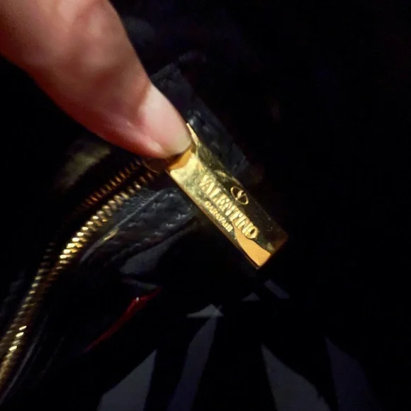 Valentino Garavani Lacca Betty Bow Black tote - Picture 11 of 13